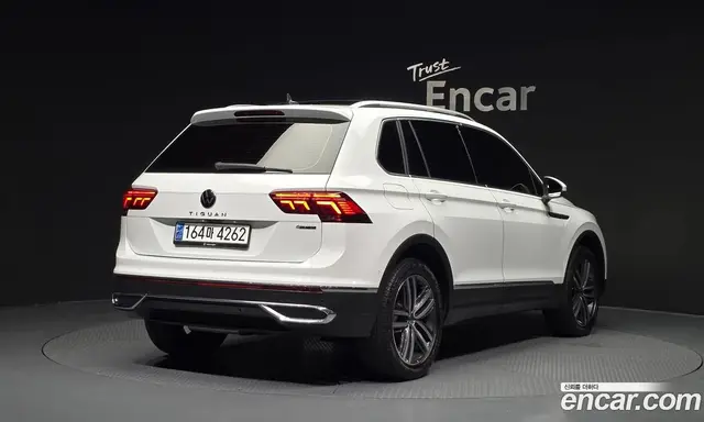 Volkswagen Tiguan 2023 2.0 автомат (гидро), миниатюра 2