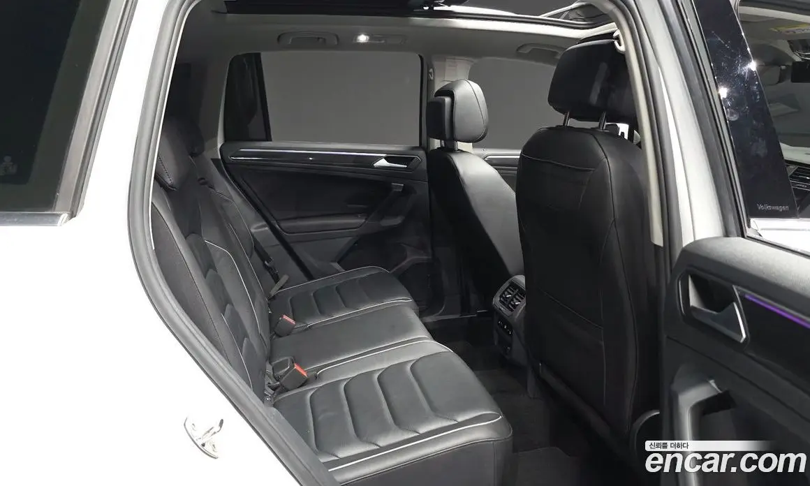 Volkswagen Tiguan 2023 2.0 автомат (гидро), фото 12