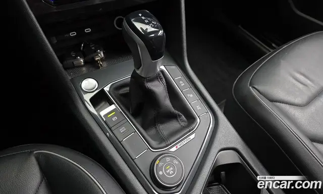 Volkswagen Tiguan 2023 2.0 автомат (гидро), миниатюра 9