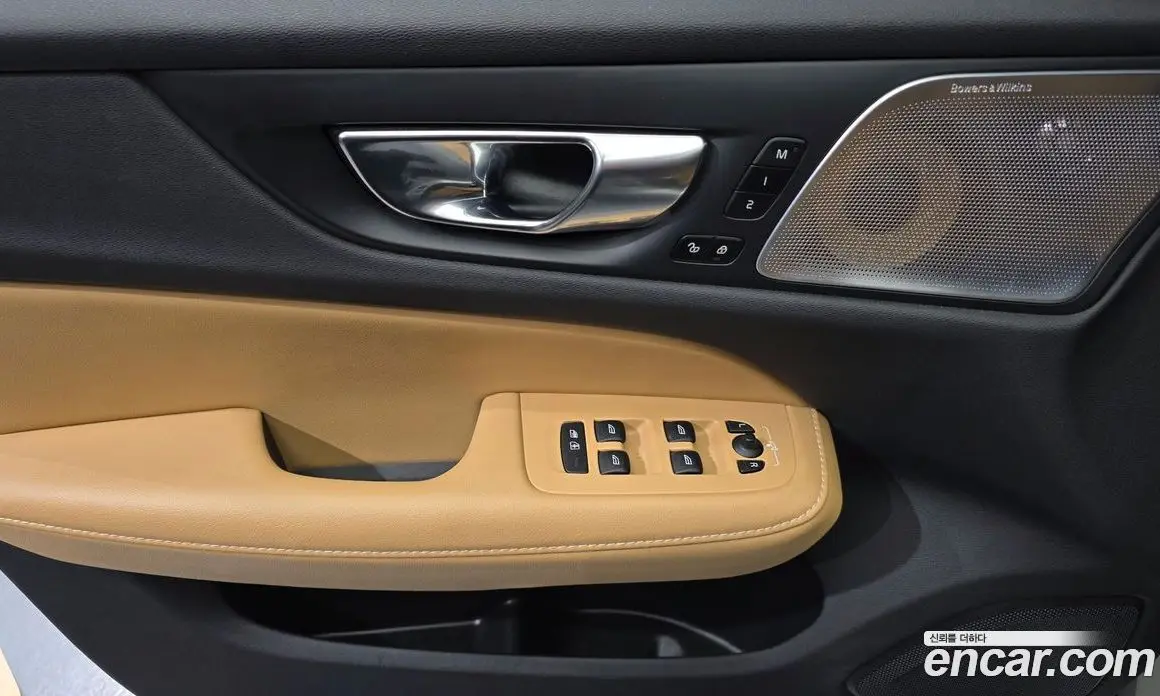 Volvo V60 2019 2.0 автомат (гидро), фото 14 Volvo V60 2019 2.0 автомат (гидро), фото 14