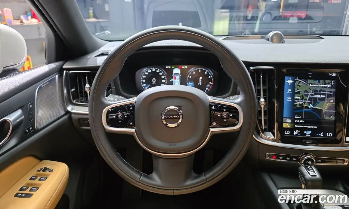 Volvo V60 2019 2.0 автомат (гидро), фото 18 Volvo V60 2019 2.0 автомат (гидро), фото 18