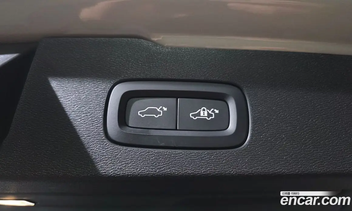 Volvo V60 2019 2.0 автомат (гидро), фото 32 Volvo V60 2019 2.0 автомат (гидро), фото 32