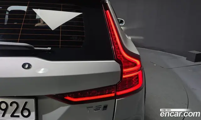 Volvo V60 2019 2.0 автомат (гидро), миниатюра 9 Volvo V60 2019 2.0 автомат (гидро), миниатюра 9