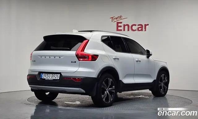 Volvo XC40 2020 2.0 автомат (гидро), миниатюра 2 Volvo XC40 2020 2.0 автомат (гидро), миниатюра 2
