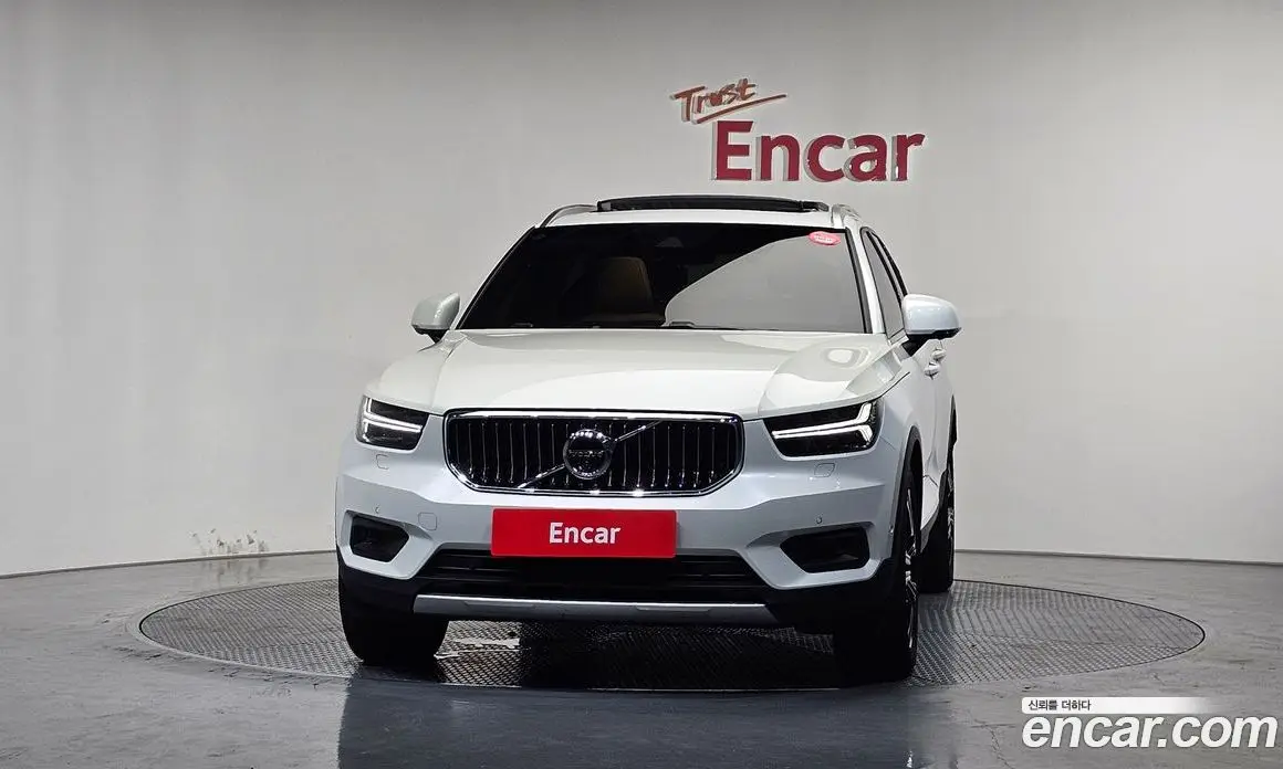 Volvo XC40 2020 2.0 автомат (гидро), фото 3 Volvo XC40 2020 2.0 автомат (гидро), фото 3