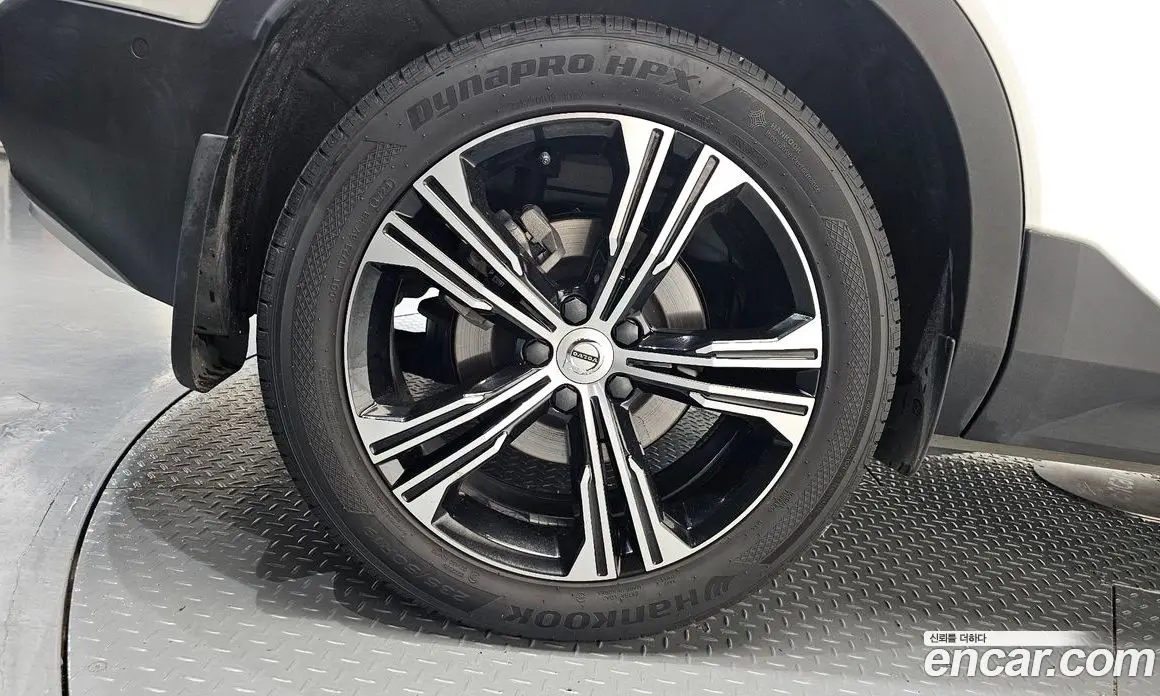 Volvo XC40 2020 2.0 автомат (гидро), фото 5 Volvo XC40 2020 2.0 автомат (гидро), фото 5