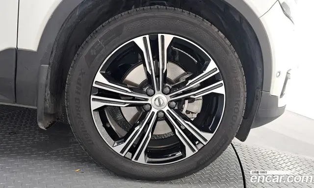 Volvo XC40 2020 2.0 автомат (гидро), миниатюра 7 Volvo XC40 2020 2.0 автомат (гидро), миниатюра 7