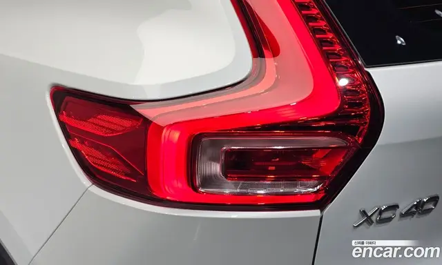 Volvo XC40 2020 2.0 автомат (гидро), миниатюра 9 Volvo XC40 2020 2.0 автомат (гидро), миниатюра 9