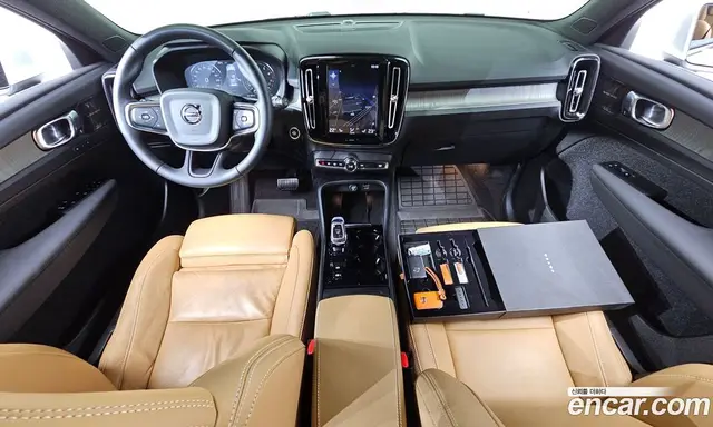 Volvo XC40 2020 2.0 автомат (гидро), миниатюра 10 Volvo XC40 2020 2.0 автомат (гидро), миниатюра 10