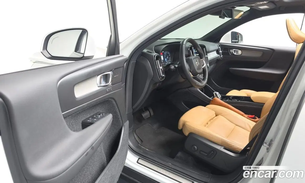 Volvo XC40 2021 2.0 автомат (гидро), фото 12 Volvo XC40 2021 2.0 автомат (гидро), фото 12