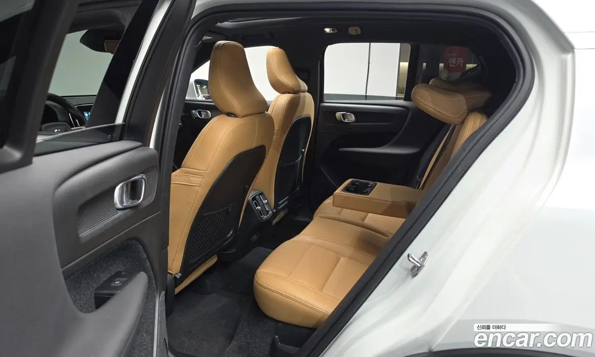 Volvo XC40 2021 2.0 автомат (гидро), фото 17 Volvo XC40 2021 2.0 автомат (гидро), фото 17