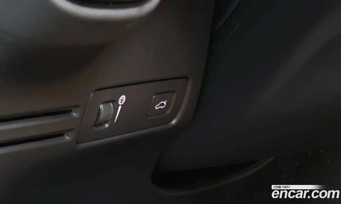 Volvo XC40 2021 2.0 автомат (гидро), фото 20 Volvo XC40 2021 2.0 автомат (гидро), фото 20