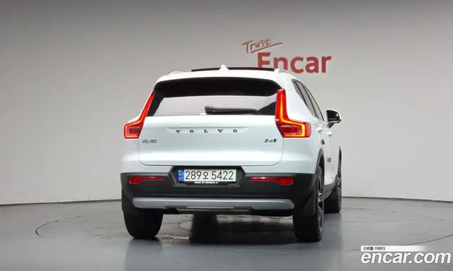 Volvo XC40 2021 2.0 автомат (гидро), миниатюра 3 Volvo XC40 2021 2.0 автомат (гидро), миниатюра 3