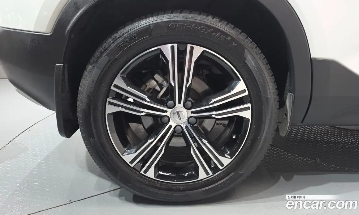 Volvo XC40 2021 2.0 автомат (гидро), фото 4 Volvo XC40 2021 2.0 автомат (гидро), фото 4