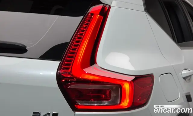 Volvo XC40 2021 2.0 автомат (гидро), миниатюра 8 Volvo XC40 2021 2.0 автомат (гидро), миниатюра 8