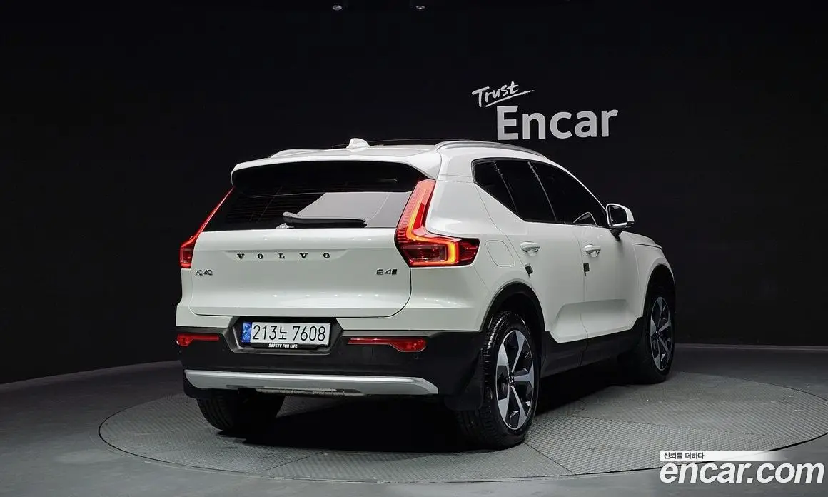 Volvo XC40 2024 2.0 автомат (гидро), фото 2 Volvo XC40 2024 2.0 автомат (гидро), фото 2