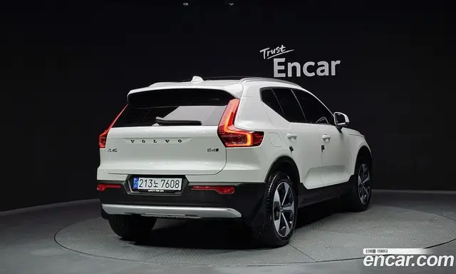 Volvo XC40 2024 2.0 автомат (гидро), миниатюра 2 Volvo XC40 2024 2.0 автомат (гидро), миниатюра 2