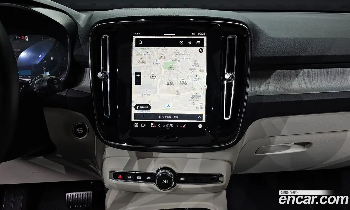 Volvo XC40 2024 2.0 автомат (гидро), фото 14 Volvo XC40 2024 2.0 автомат (гидро), фото 14