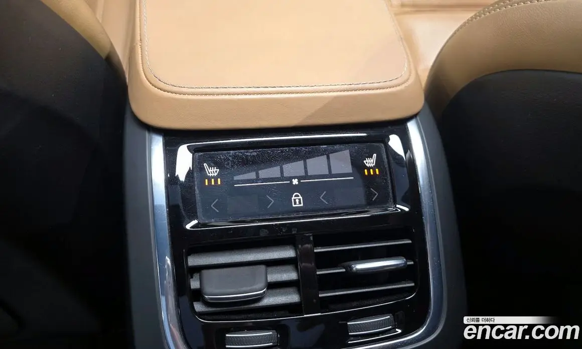 Volvo XC90 2017 2.0 автомат (гидро), фото 19 Volvo XC90 2017 2.0 автомат (гидро), фото 19