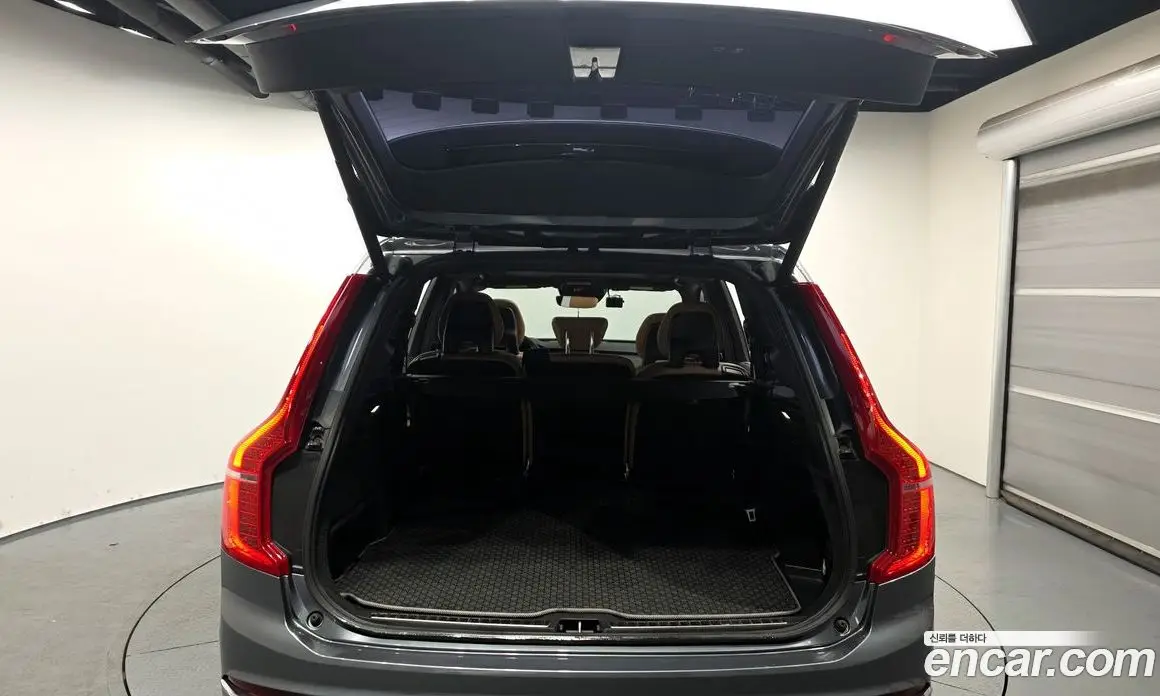 Volvo XC90 2017 2.0 автомат (гидро), фото 20 Volvo XC90 2017 2.0 автомат (гидро), фото 20