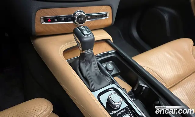 Volvo XC90 2017 2.0 автомат (гидро), миниатюра 9 Volvo XC90 2017 2.0 автомат (гидро), миниатюра 9