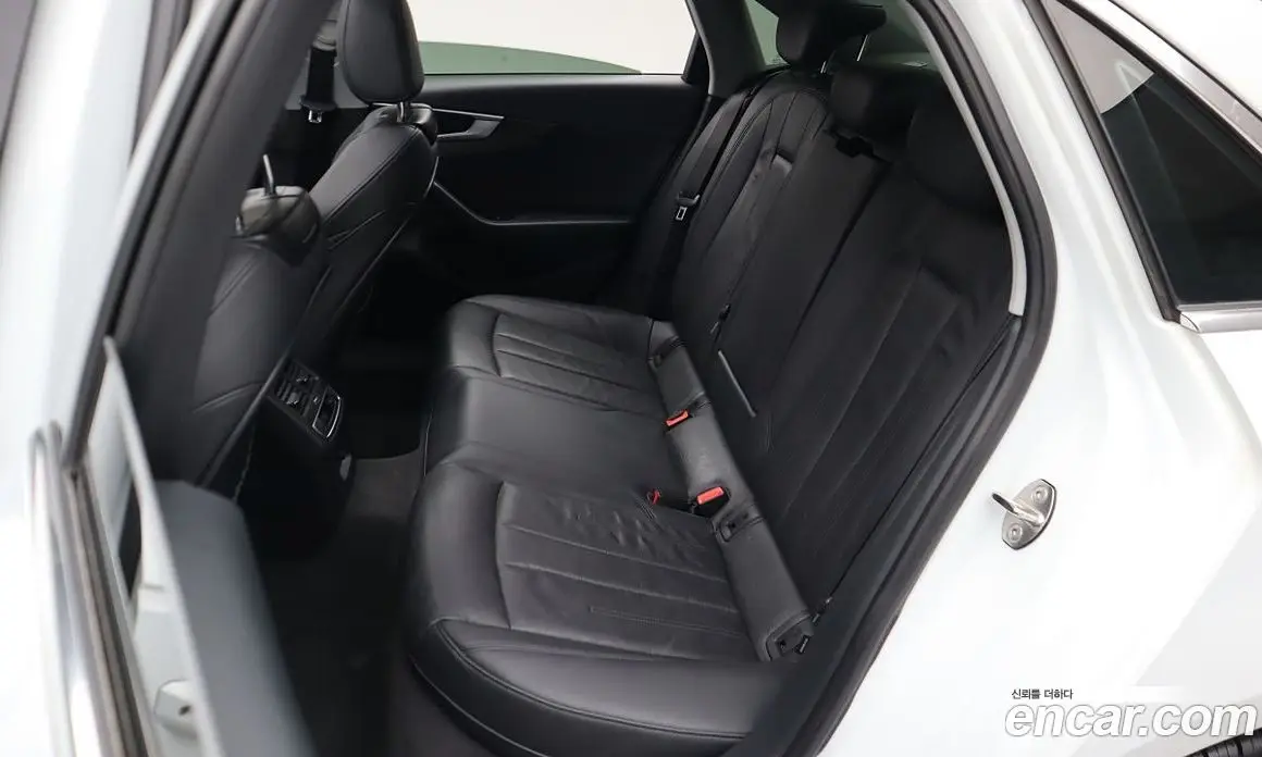 Audi A4 2018 2.0 автомат (гидро), фото 8 Audi A4 2018 2.0 автомат (гидро), фото 8