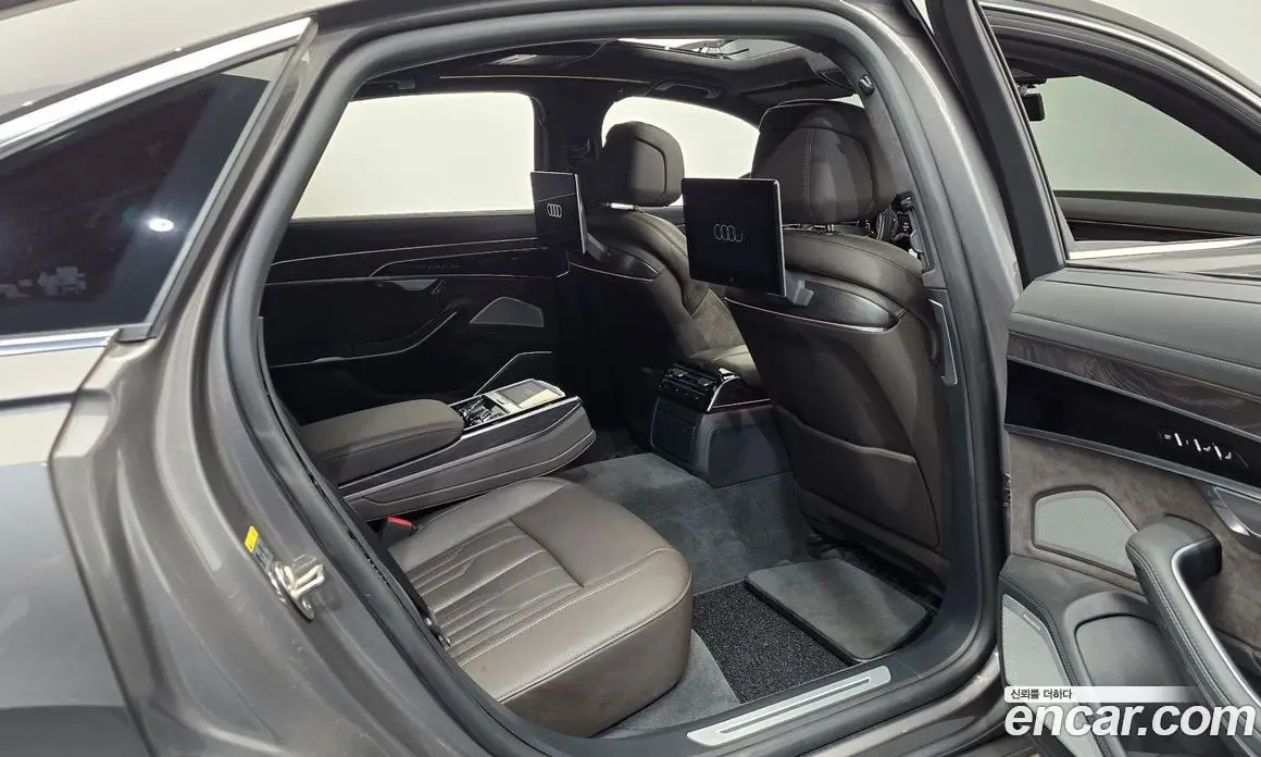 Audi A8 2021 4.0 автомат (гидро), фото 17 Audi A8 2021 4.0 автомат (гидро), фото 17
