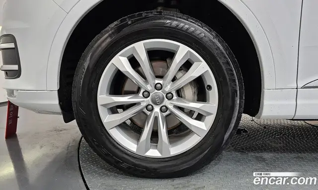 Audi Q7 2019 2.0 автомат (гидро), миниатюра 5 Audi Q7 2019 2.0 автомат (гидро), миниатюра 5