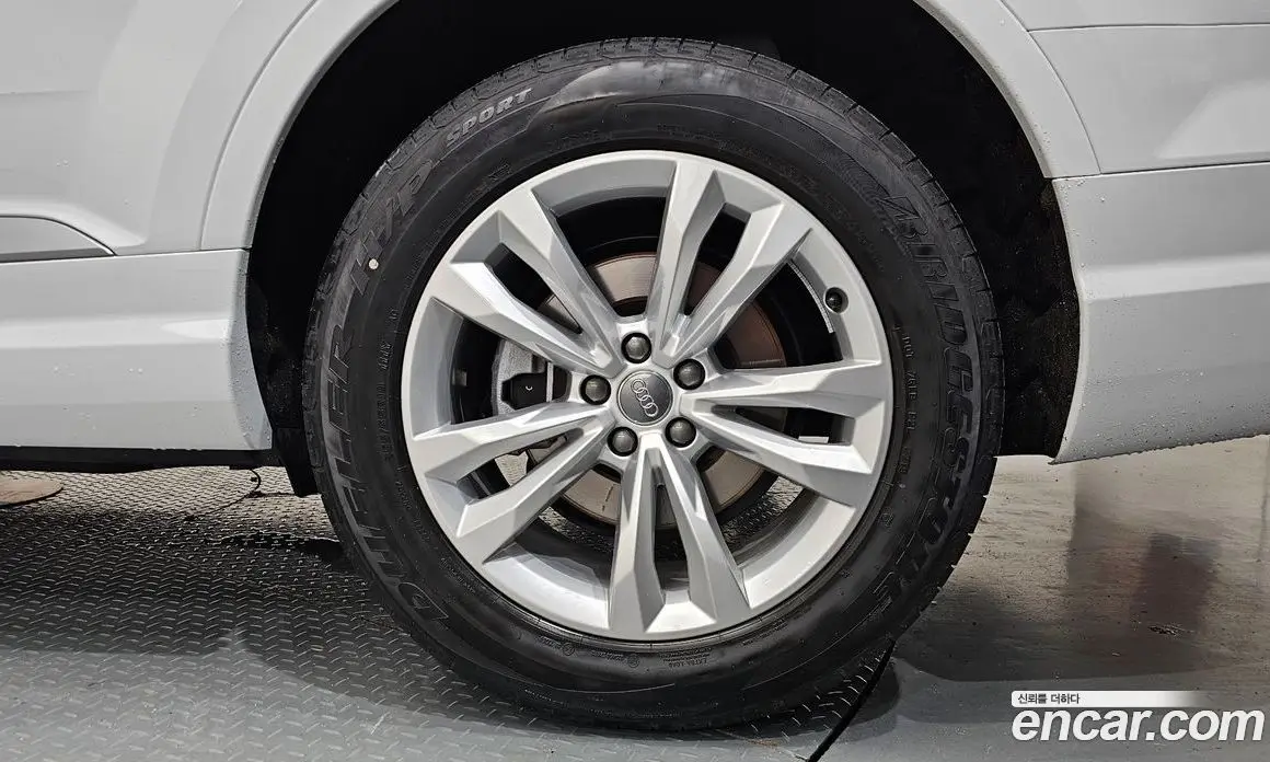 Audi Q7 2019 2.0 автомат (гидро), фото 7 Audi Q7 2019 2.0 автомат (гидро), фото 7