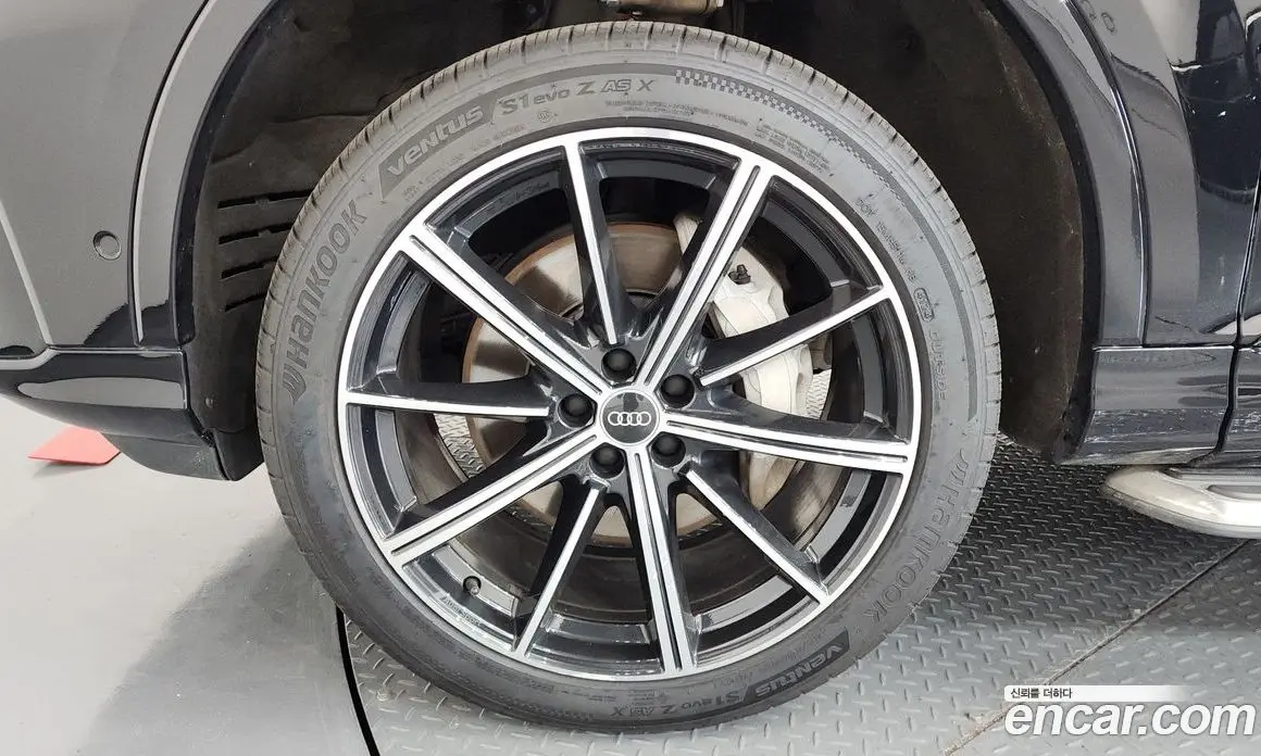 Audi Q7 2021 3.0 автомат (гидро), фото 5