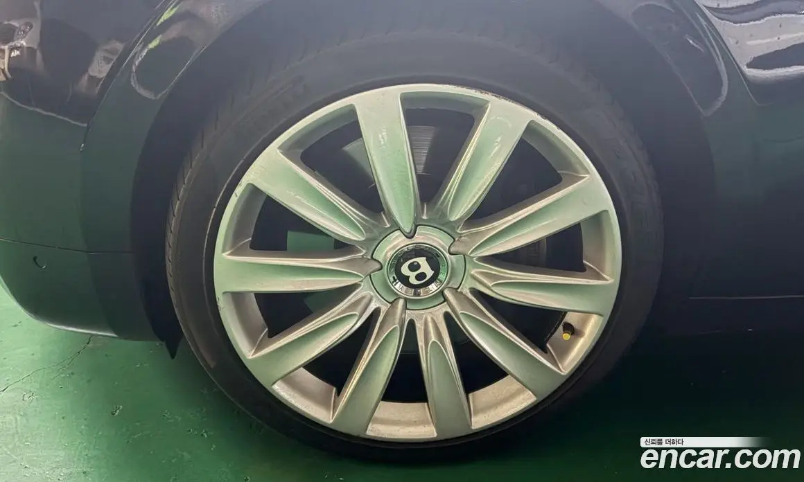 Bentley Flying Spur 2013 6.0 автомат (гидро), фото 18 Bentley Flying Spur 2013 6.0 автомат (гидро), фото 18