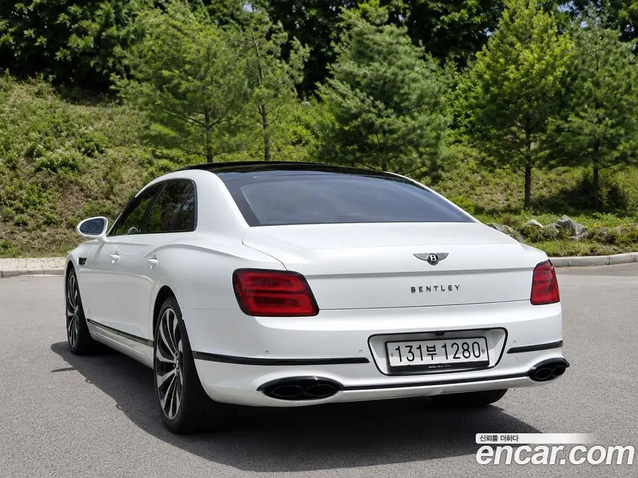 Bentley Flying Spur 2022 4.0 автомат (гидро), фото 2 Bentley Flying Spur 2022 4.0 автомат (гидро), фото 2
