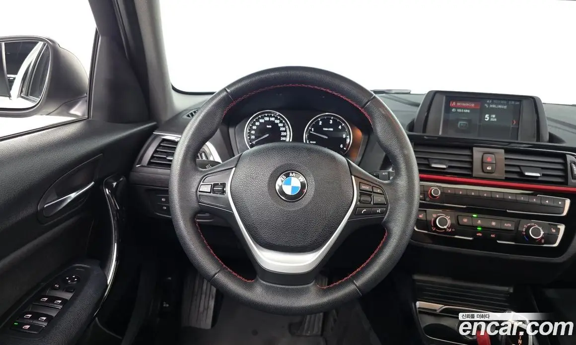 BMW 1 серия 2019 2.0 автомат (гидро), фото 13 BMW 1 серия 2019 2.0 автомат (гидро), фото 13