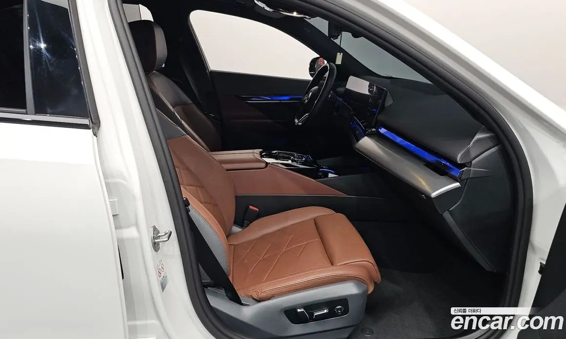 BMW 5 серия 2024 2.0 автомат (гидро), фото 16 BMW 5 серия 2024 2.0 автомат (гидро), фото 16
