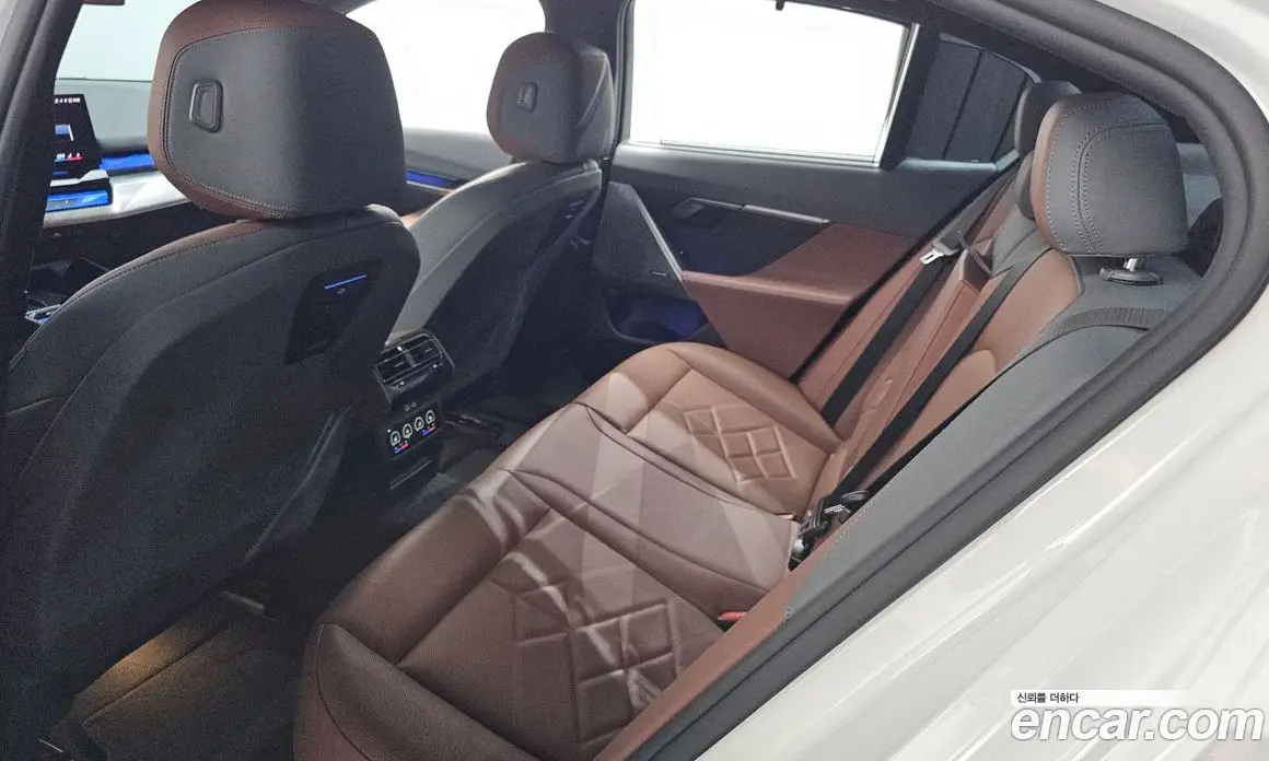 BMW 5 серия 2024 2.0 автомат (гидро), фото 26 BMW 5 серия 2024 2.0 автомат (гидро), фото 26