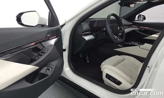 BMW 5 серия 2025 2.0 автомат (гидро), миниатюра 12