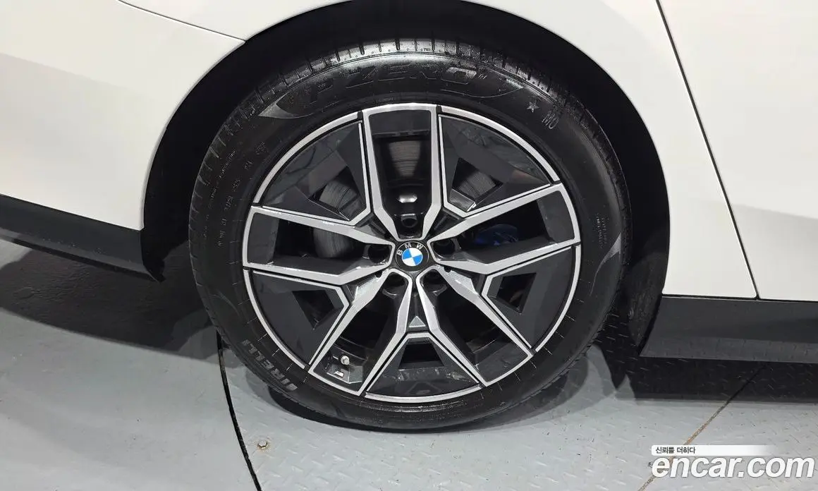 BMW 5 серия 2025 2.0 автомат (гидро), фото 4 BMW 5 серия 2025 2.0 автомат (гидро), фото 4
