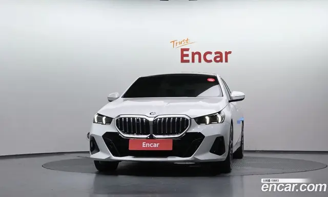 BMW 5 серия 2025 2.0 автомат (гидро), миниатюра 3 BMW 5 серия 2025 2.0 автомат (гидро), миниатюра 3