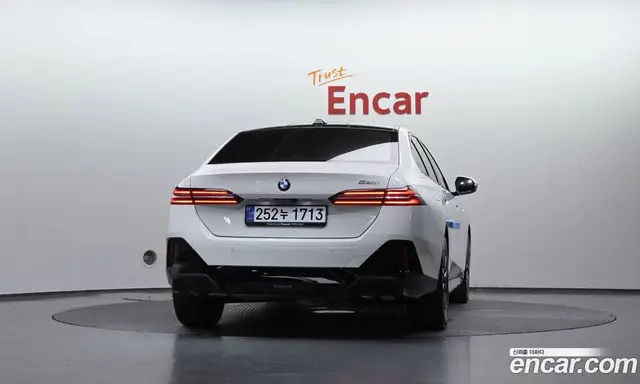 BMW 5 серия 2025 2.0 автомат (гидро), миниатюра 4 BMW 5 серия 2025 2.0 автомат (гидро), миниатюра 4
