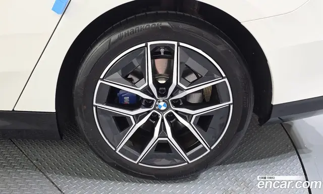 BMW 5 серия 2025 2.0 автомат (гидро), миниатюра 7 BMW 5 серия 2025 2.0 автомат (гидро), миниатюра 7