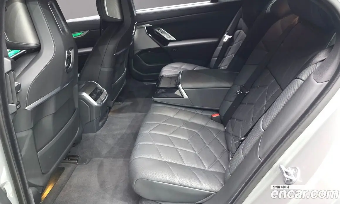 BMW 7 серия 2024 3.0 автомат (гидро), фото 18 BMW 7 серия 2024 3.0 автомат (гидро), фото 18