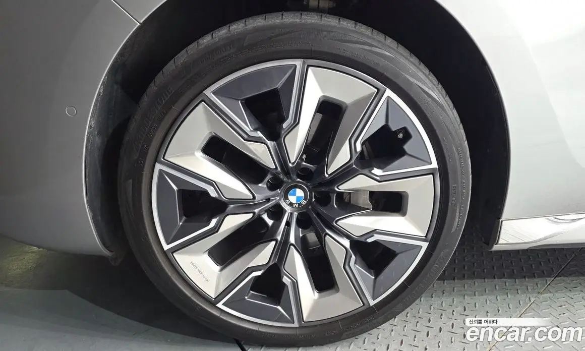 BMW 7 серия 2024 3.0 автомат (гидро), фото 5 BMW 7 серия 2024 3.0 автомат (гидро), фото 5