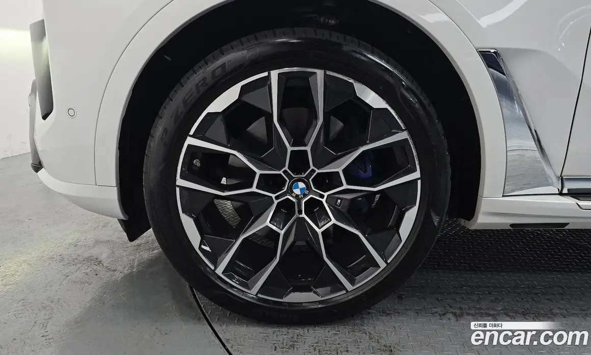 BMW X7 2023 3.0 автомат (гидро), фото 5