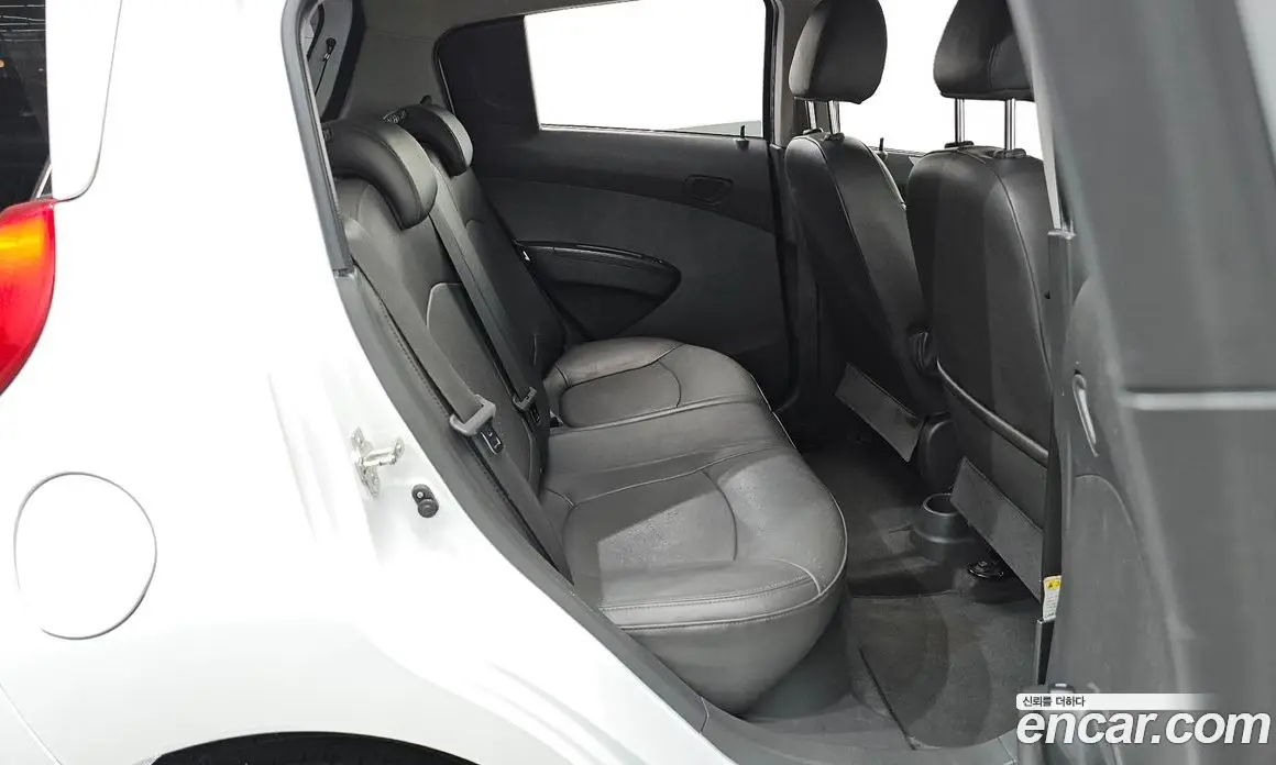 Chevrolet Spark 2014 1.0 автомат (гидро), фото 17 Chevrolet Spark 2014 1.0 автомат (гидро), фото 17