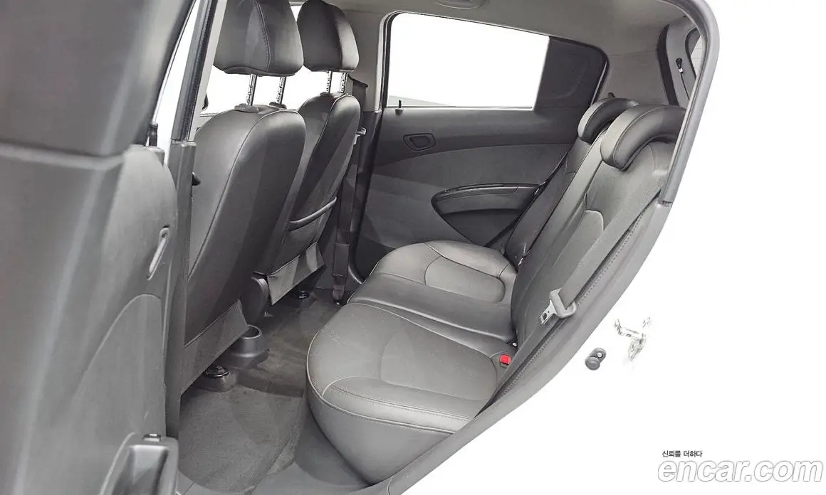 Chevrolet Spark 2014 1.0 автомат (гидро), фото 24 Chevrolet Spark 2014 1.0 автомат (гидро), фото 24