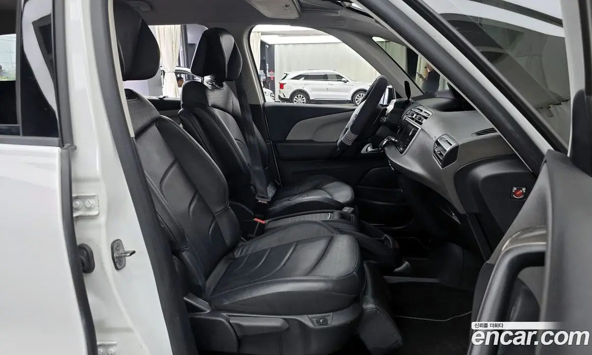 Citroen C4 Spacetourer 2021 1.5 автомат (гидро), фото 16 Citroen C4 Spacetourer 2021 1.5 автомат (гидро), фото 16