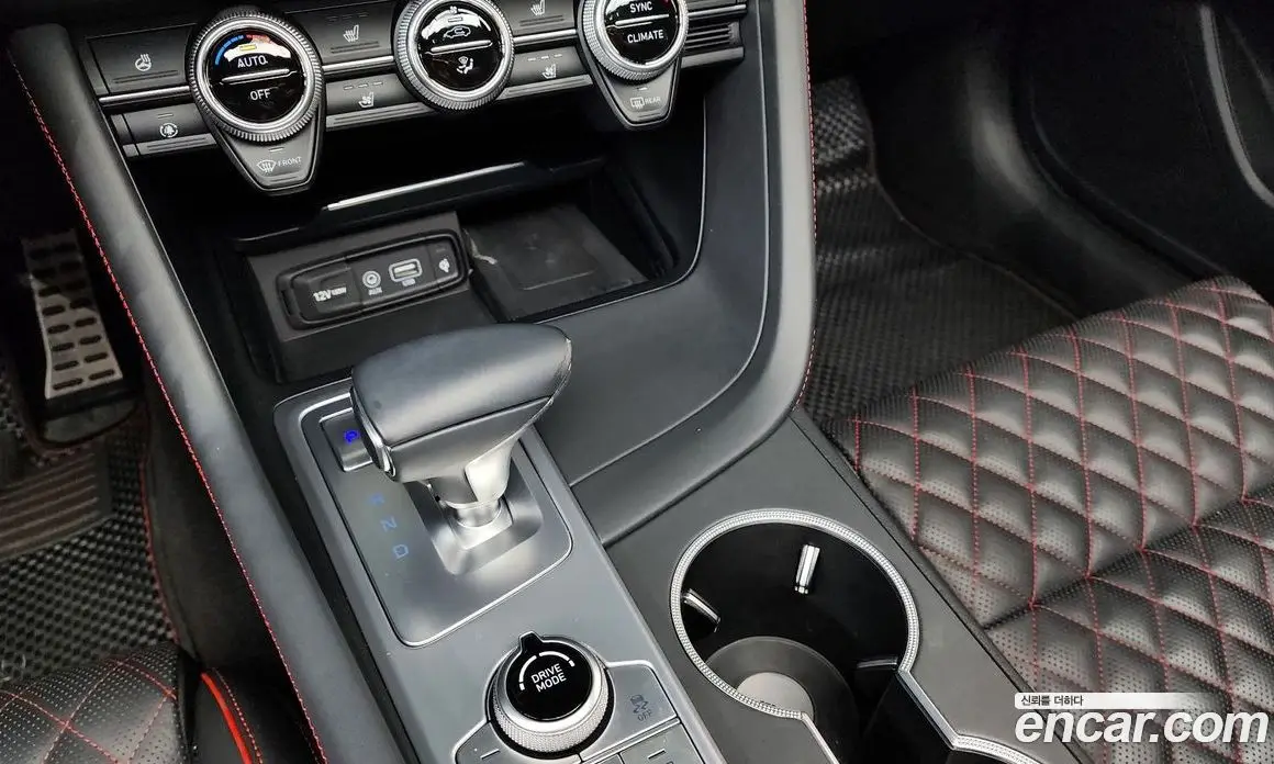 Genesis G70 2019 3.3 автомат (гидро), фото 12 Genesis G70 2019 3.3 автомат (гидро), фото 12