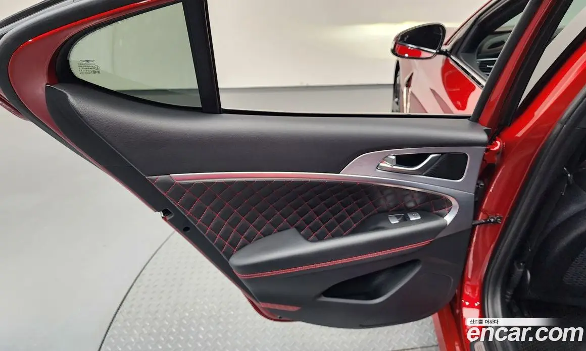 Genesis G70 2019 3.3 автомат (гидро), фото 15 Genesis G70 2019 3.3 автомат (гидро), фото 15