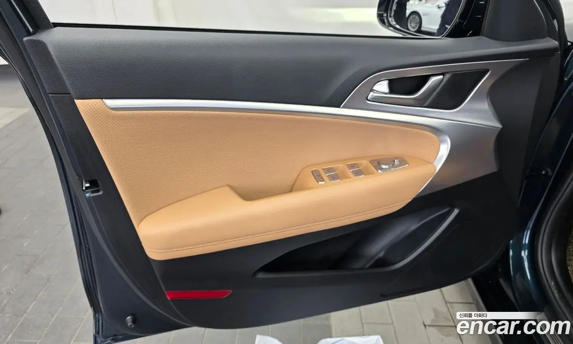 Genesis G70 2022 2.0 автомат (гидро), фото 14 Genesis G70 2022 2.0 автомат (гидро), фото 14