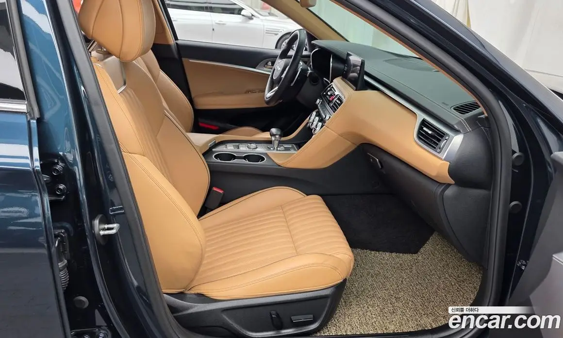 Genesis G70 2022 2.0 автомат (гидро), фото 16 Genesis G70 2022 2.0 автомат (гидро), фото 16